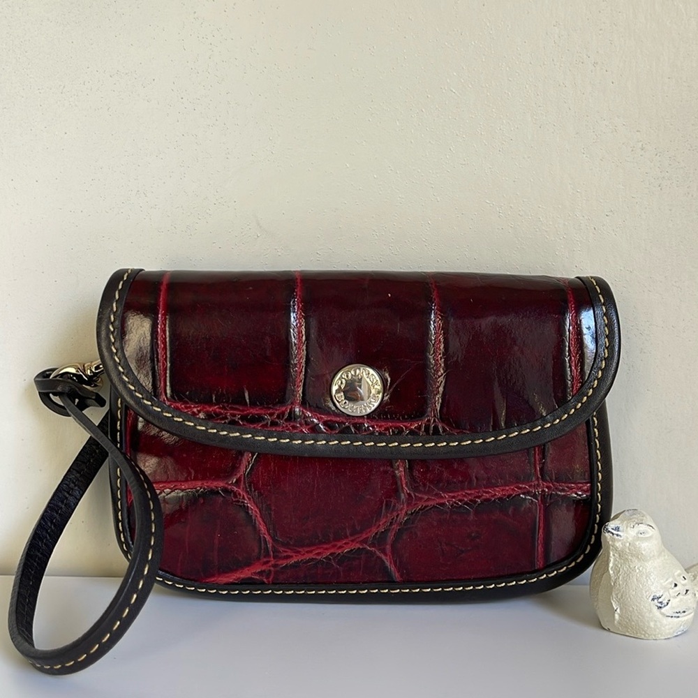Dooney & Bourke Vintage Wristlet